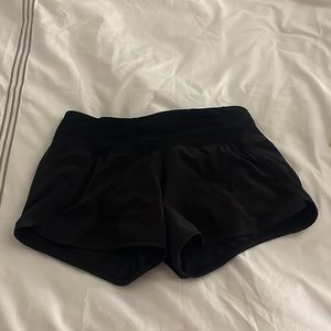 BLACK LULULEMON SHORTS